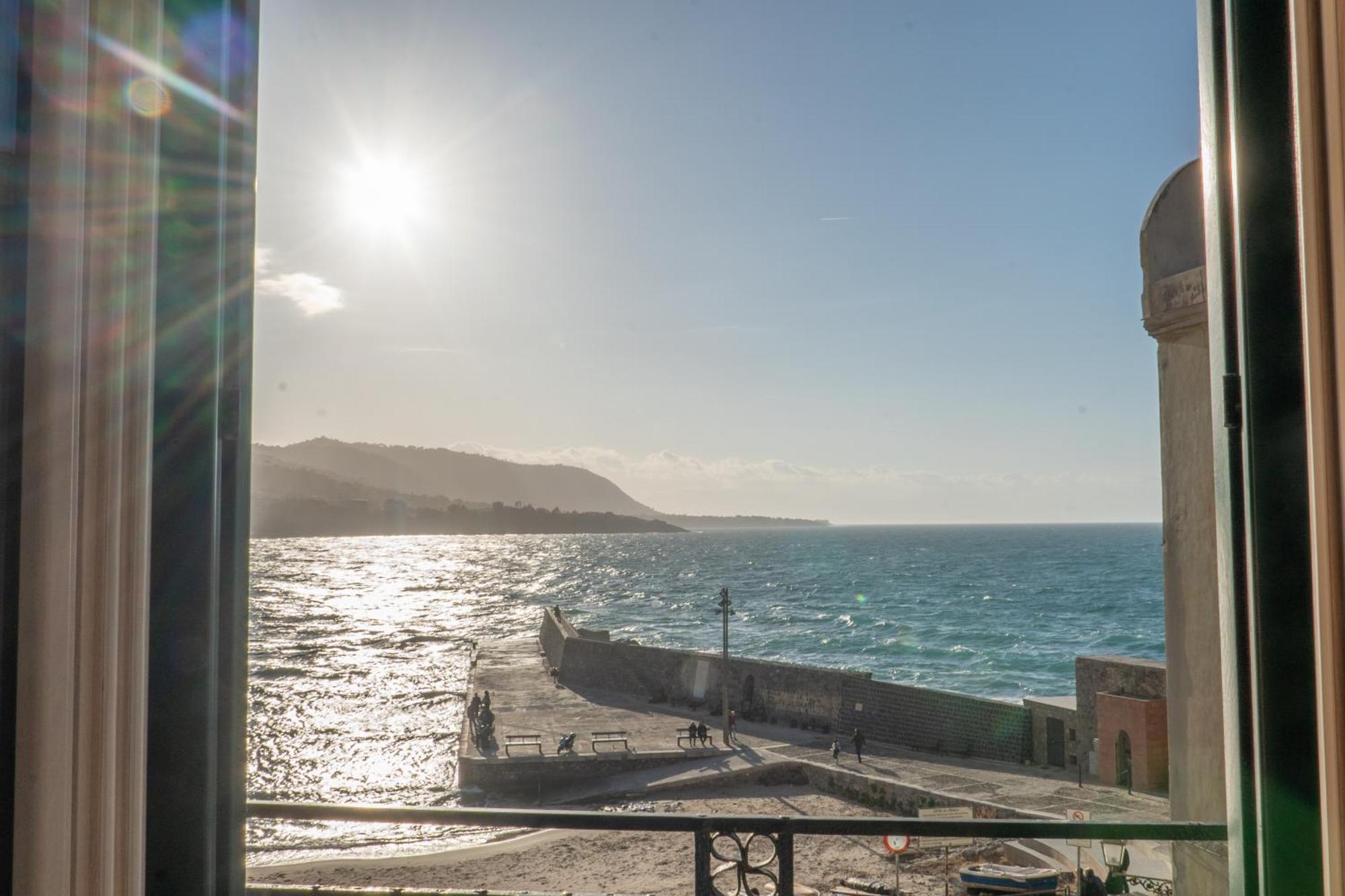 Devalu Casa Del Mare Apartman Cefalù Kültér fotó